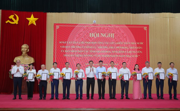 Hội nghị sơ kết, ký Quy chế phối hợp công tác giữa Kiểm toán nhà nước với Ban Thường vụ Tỉnh ủy - Thường trực Hội đồng nhân dân - Ủy ban nhân dân các tỉnh: Thanh Hóa, Ninh Bình và Hưng Yên